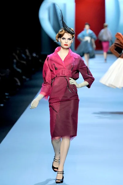 Look 13